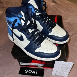 Jordan retro 1 Obsidian UNC